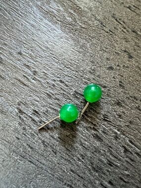 10k Green Bead Stud Earrings